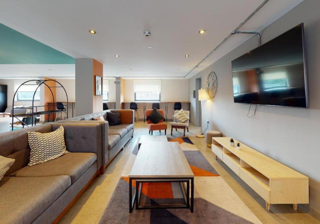 For Students Only Private Bedrooms With Shared Kitchen And Studios At Iq Haywood House In Лондон Экстерьер фото