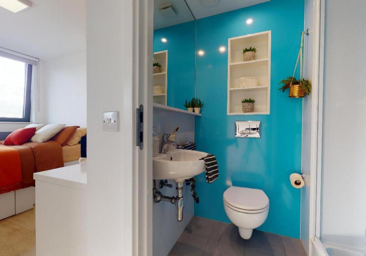 For Students Only Private Bedrooms With Shared Kitchen And Studios At Iq Haywood House In Лондон Экстерьер фото