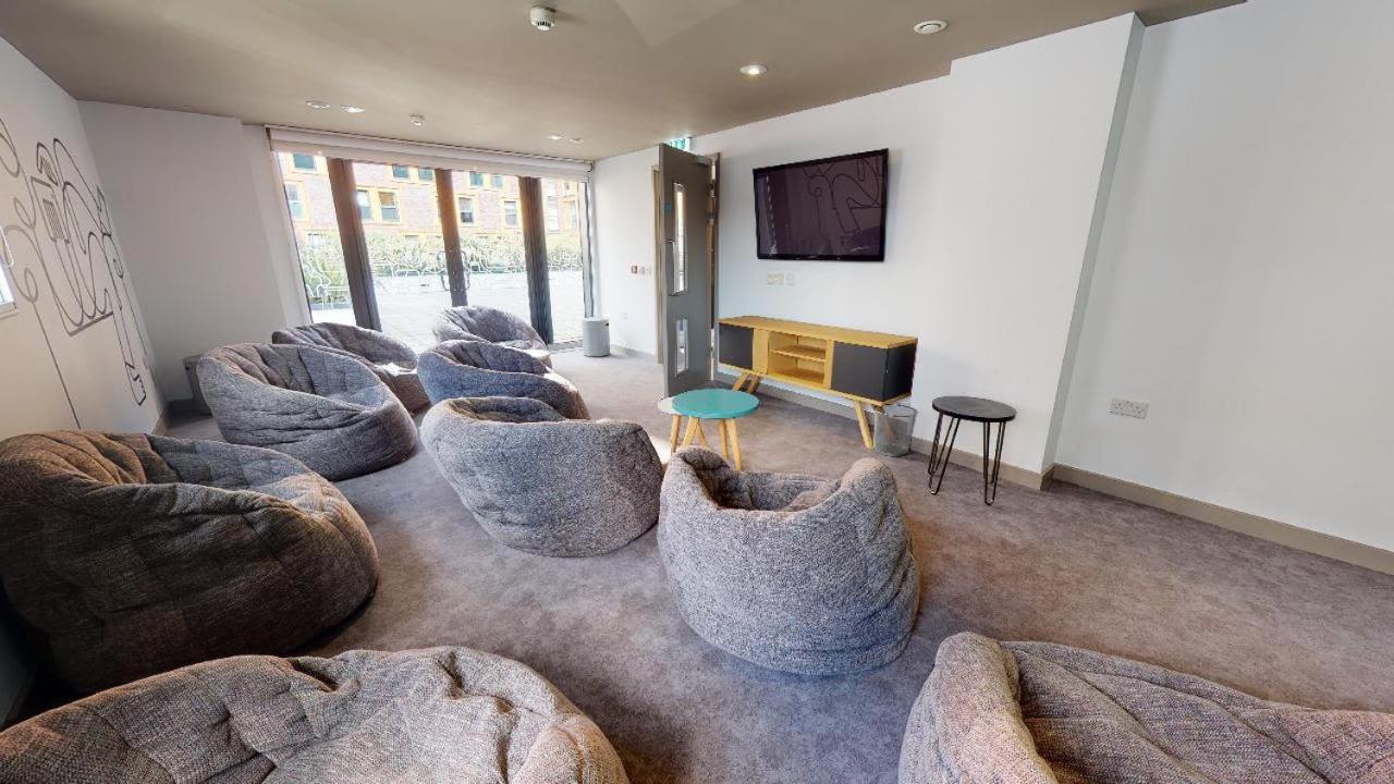 For Students Only Private Bedrooms With Shared Kitchen And Studios At Iq Haywood House In Лондон Экстерьер фото